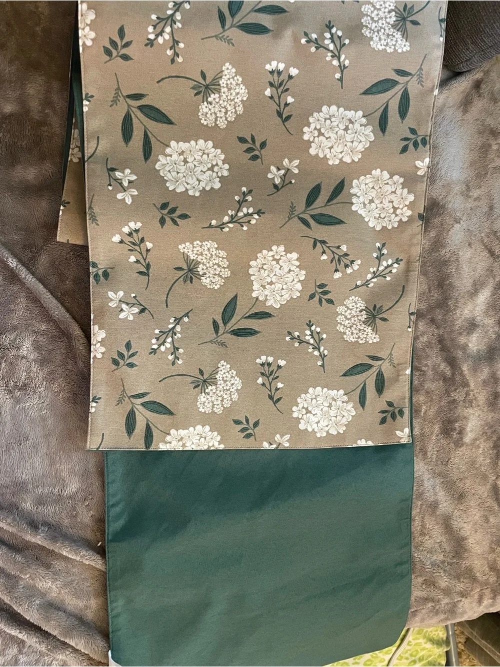 Table runner Neutral Floral  with White Hydrangea Print